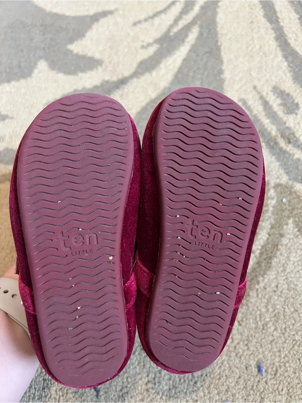Kids Velvet Mary Jane Dress Shoes in Berry